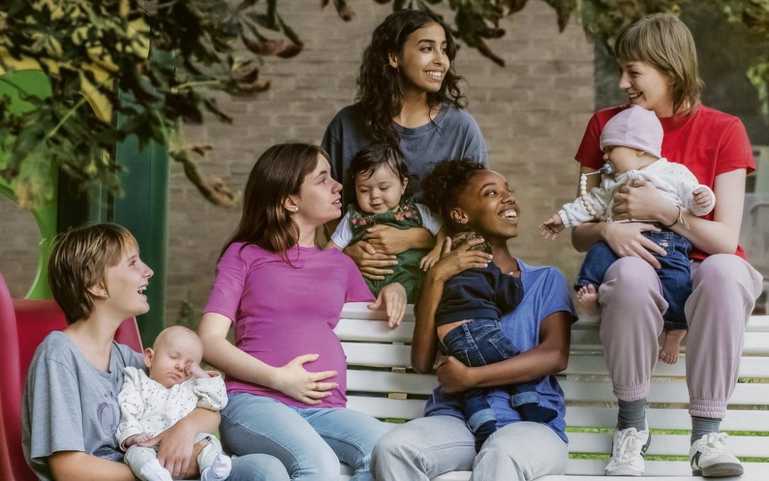 Mlade majke- Jeunes mères